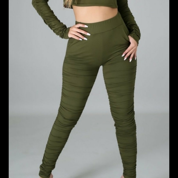 2 piece stacked pant and crop shirt - Picture 2 of 2